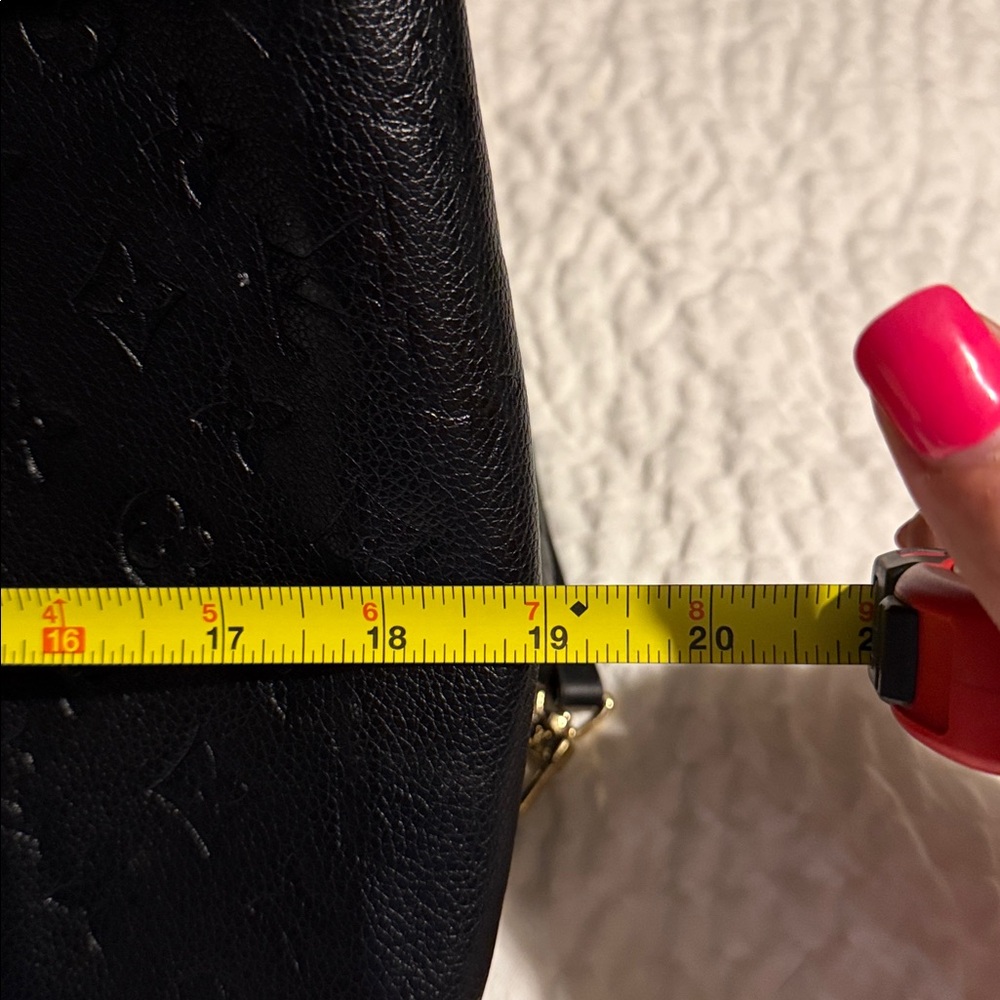 Black Women's Shoulder Bag - Picture 10 of 12